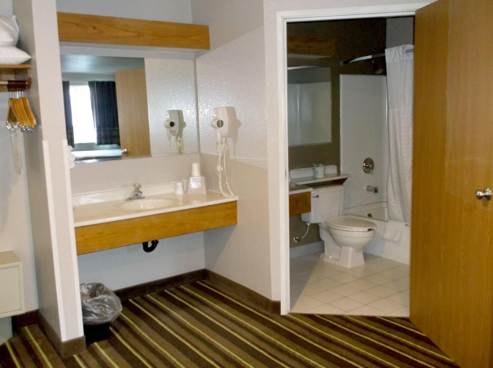 Hotel Super 8 By Wyndham Brookings Zewnętrze zdjęcie
